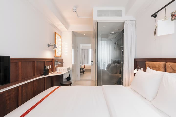 Ruby Stella Hotel London by IHG