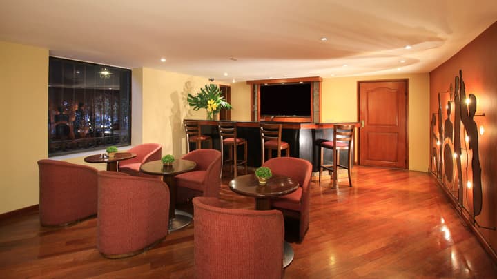 Hotel Windsor House Inn By GEH Suites