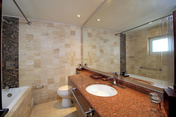 Hotel Windsor House Inn By GEH Suites