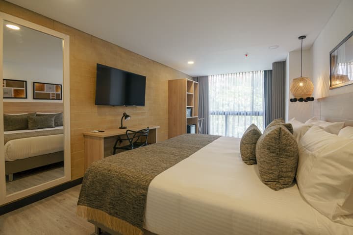 First Class Hotel