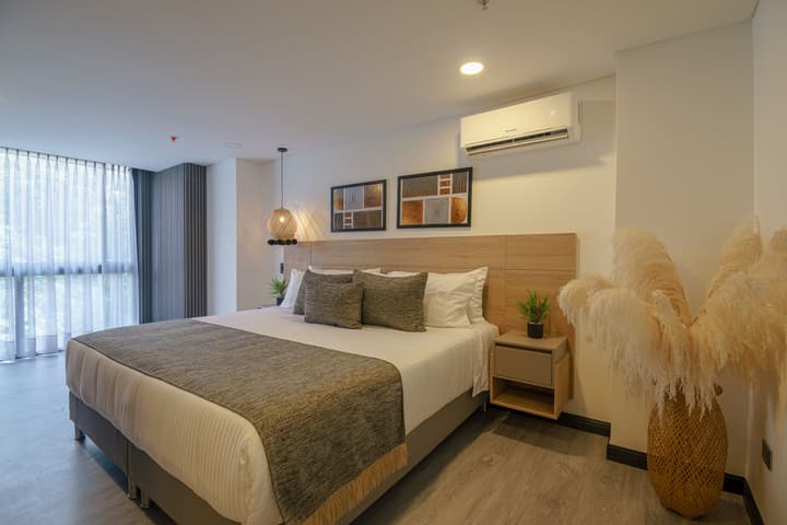 First Class Hotel