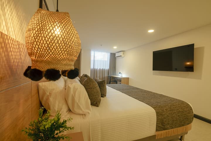 First Class Hotel
