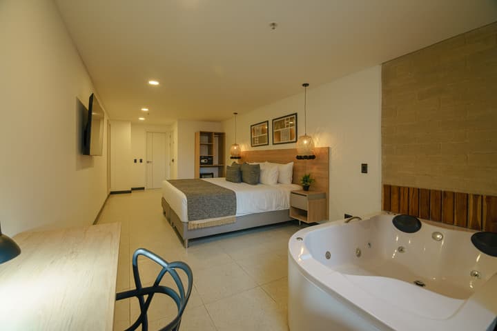 First Class Hotel