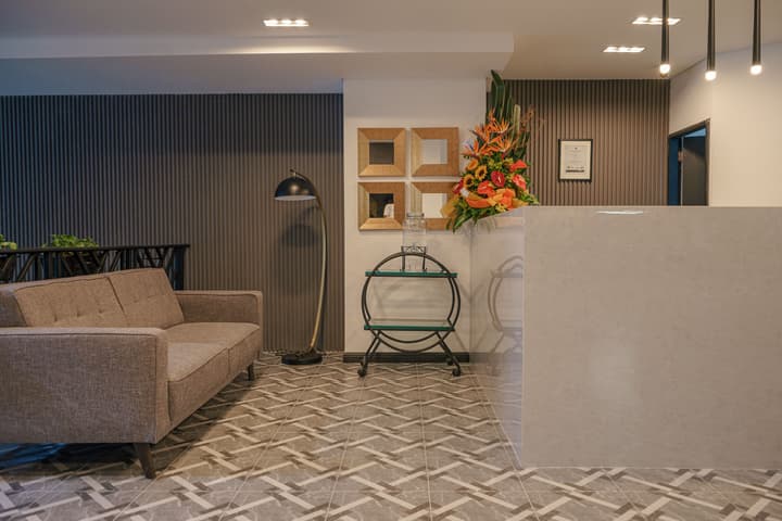 First Class Hotel