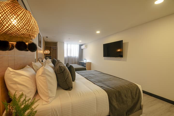 First Class Hotel
