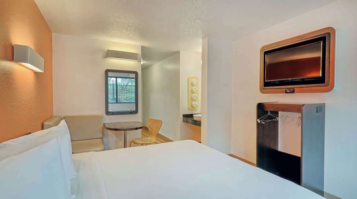 Studio 6 Suites Los Angeles, CA - Los Angeles - LAX