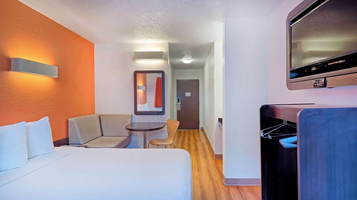 Studio 6 Suites Los Angeles, CA - Los Angeles - LAX