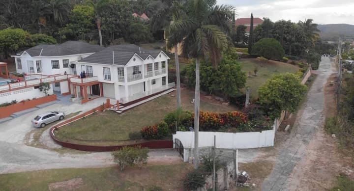 Villa Solstice Luxury 4 Bedroom