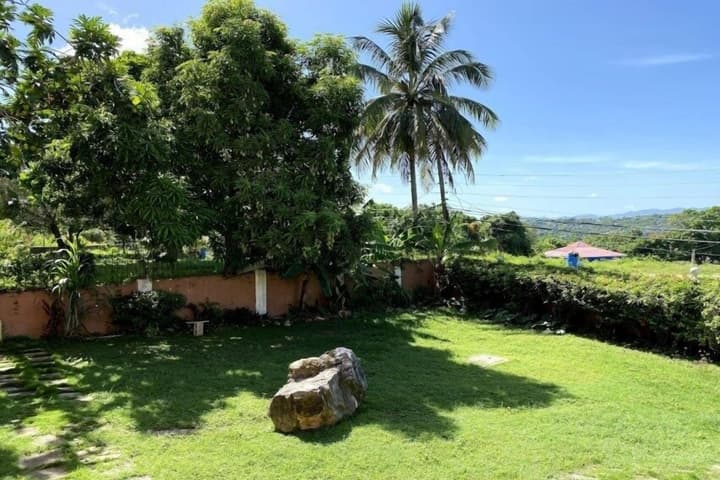 Yanceylargo Estate - Newly Renovated 3 Br Villa W Gorgeous Mountain Views 3 Bedroom Villa by RedAwning