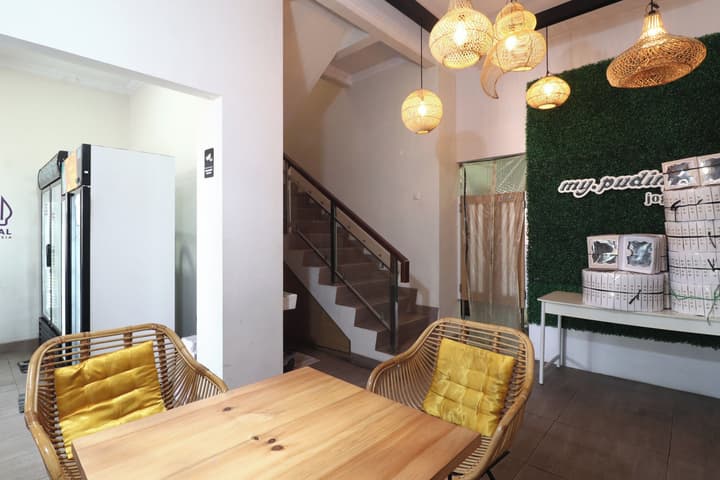 Bisma Balcony Homestay