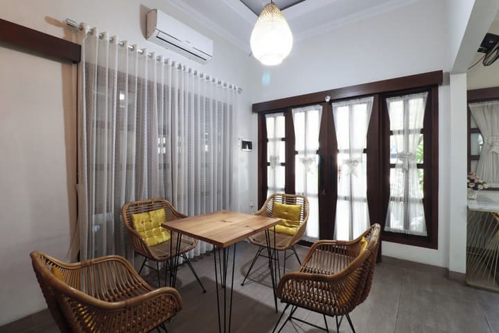 Bisma Balcony Homestay