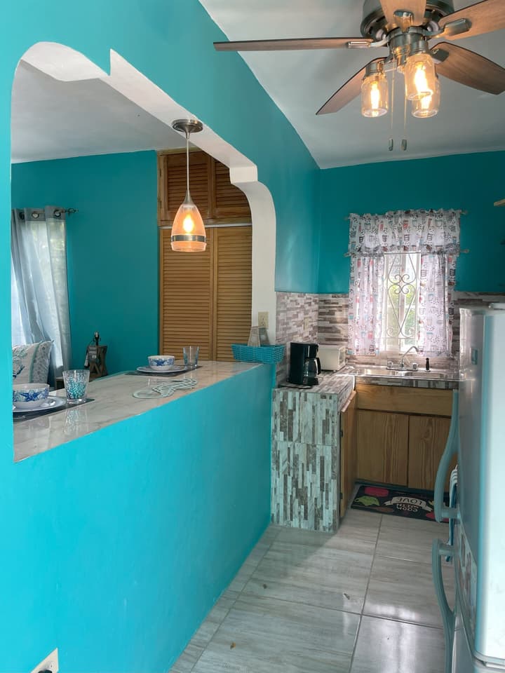 YanceyLargo Estate - Newly Built Modern 1 Bedroom Suite 1 Villa by RedAwning