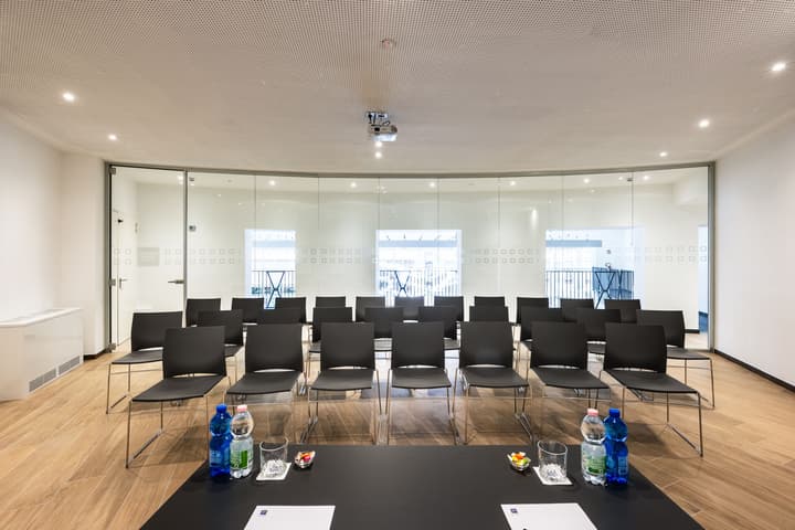 IH Hotels Milano Centrale