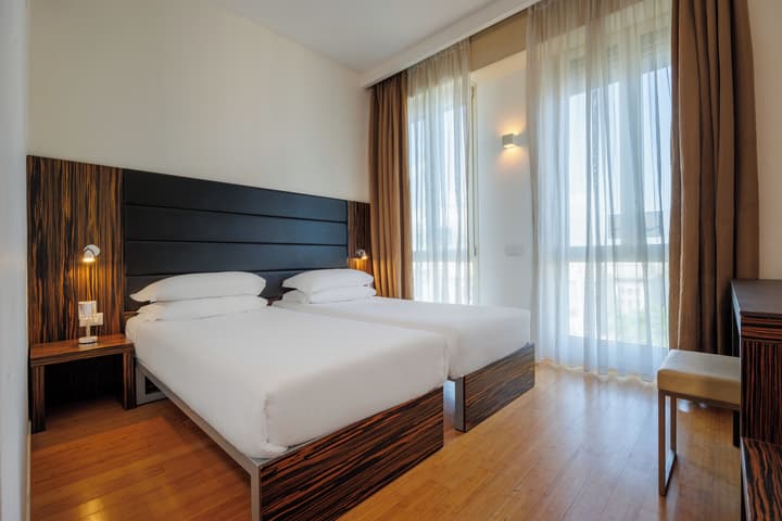 IH Hotels Milano Centrale