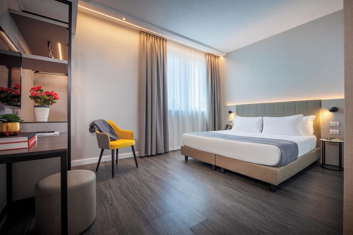 IH Hotels Milano Centrale