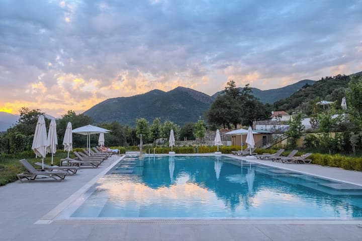 Montenegro Lodge