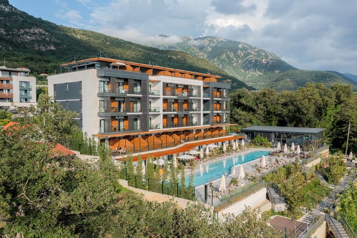 Montenegro Lodge