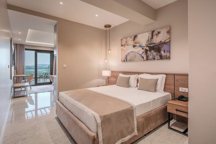 Montenegro Lodge