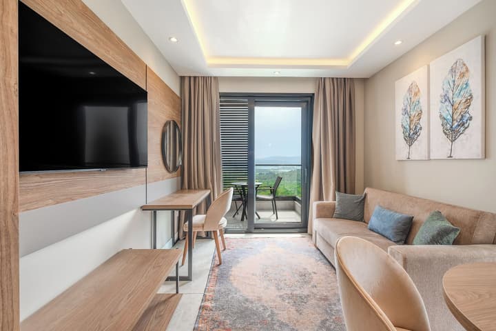 Montenegro Lodge