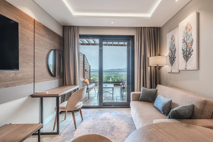 Montenegro Lodge