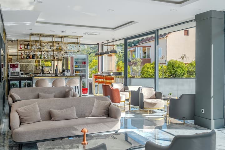 Montenegro Lodge