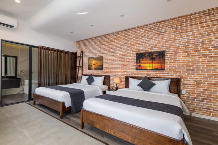 Charm Champion Villa Hoian
