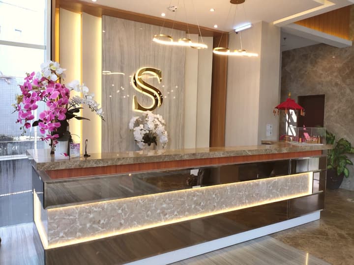 Surabaya River View Hotel