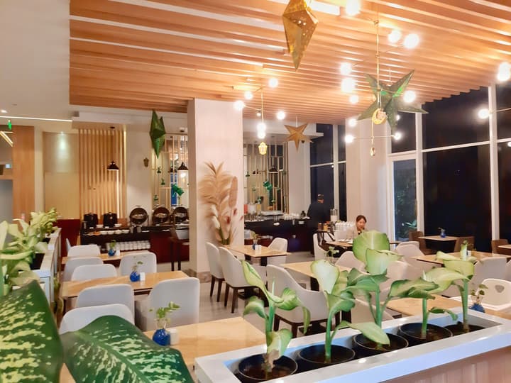 Surabaya River View Hotel