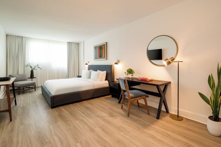 Kenmore Village Hotel, South Beach
