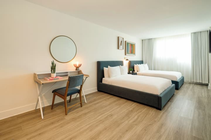 Kenmore Village Hotel, South Beach