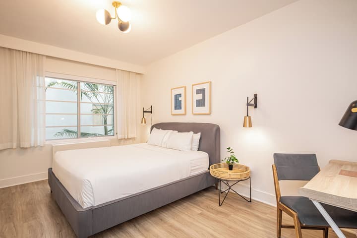 Kenmore Village Hotel, South Beach