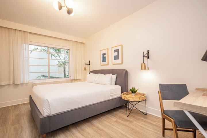 Kenmore Village Hotel, South Beach
