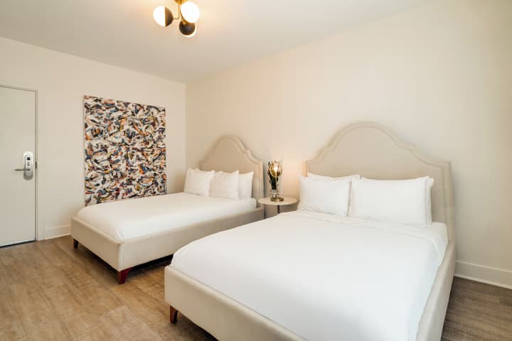 Kenmore Village Hotel, South Beach
