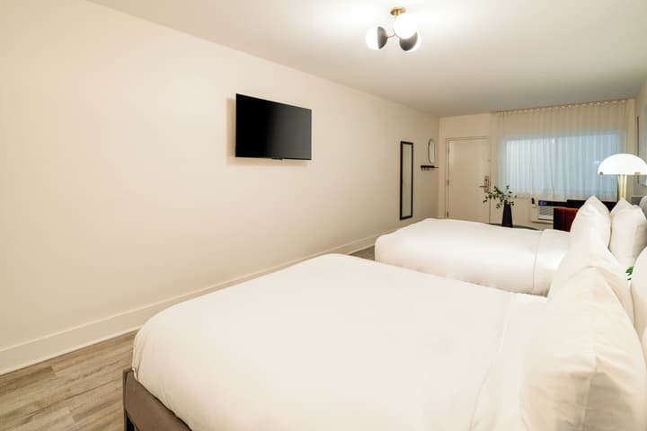 Kenmore Village Hotel, South Beach