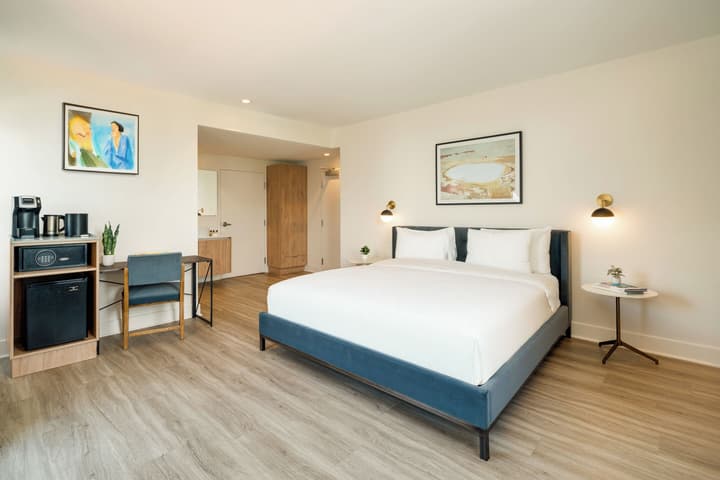 Kenmore Village Hotel, South Beach
