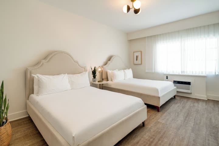 Kenmore Village Hotel, South Beach