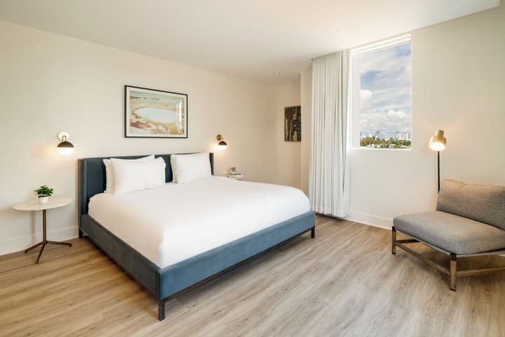 Kenmore Village Hotel, South Beach