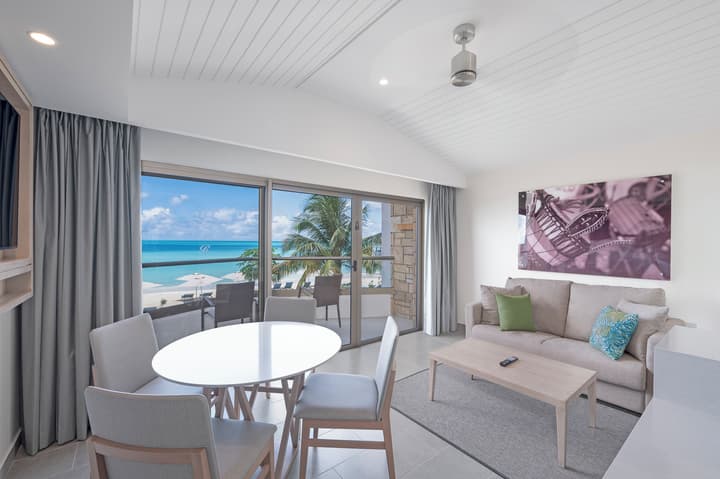 Royalton CHIC Antigua, An Autograph Collection All-Inclusive Resort – Adults Only