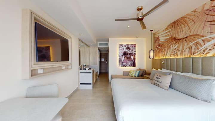 Royalton CHIC Antigua, An Autograph Collection All-Inclusive Resort – Adults Only
