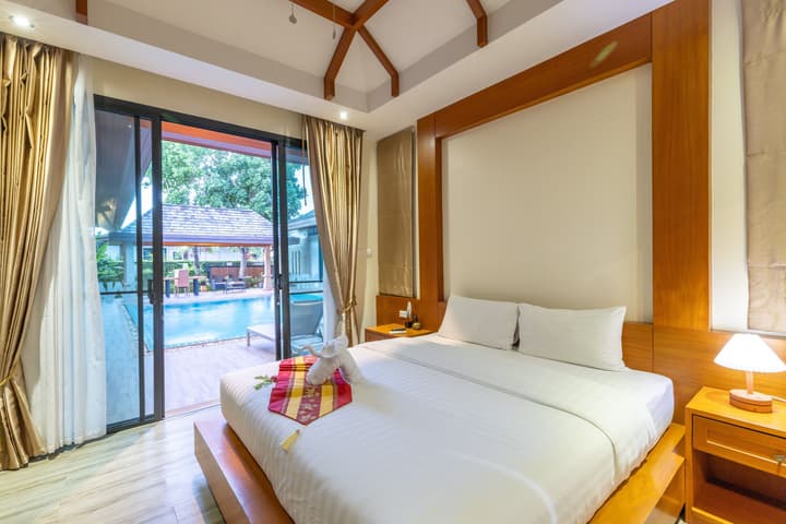 Meet Holiday Hotel