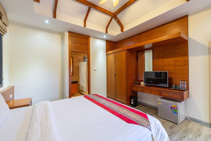Meet Holiday Hotel