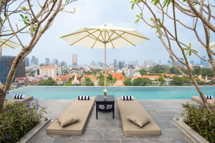 GLOW PARK HOTEL Grand Royal Palace