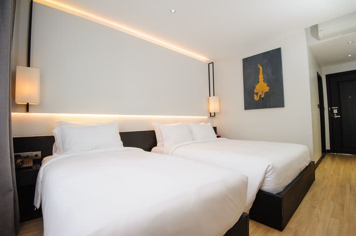 GLOW PARK HOTEL Grand Royal Palace