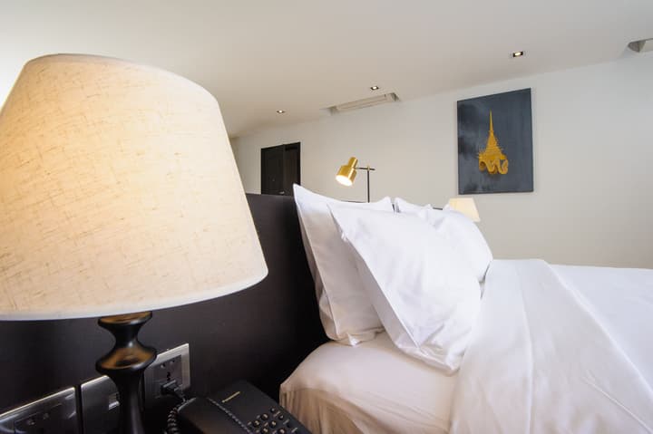 GLOW PARK HOTEL Grand Royal Palace