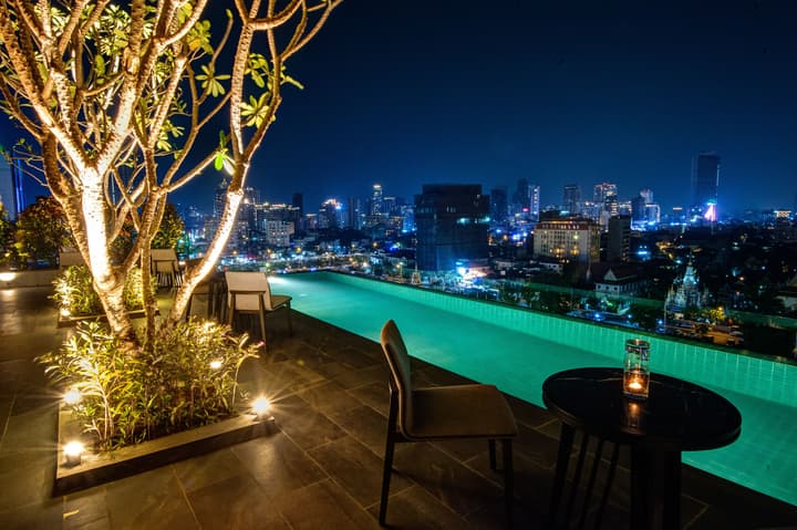 GLOW PARK HOTEL Grand Royal Palace