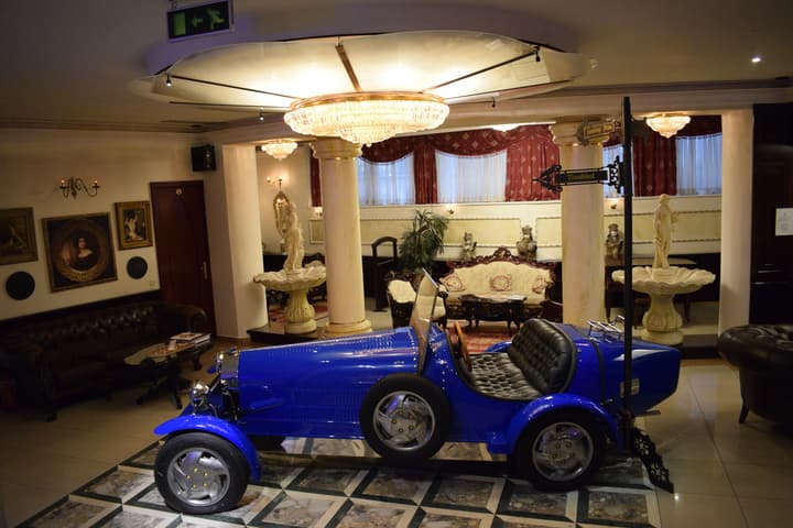Queen's Astoria Design Hotel