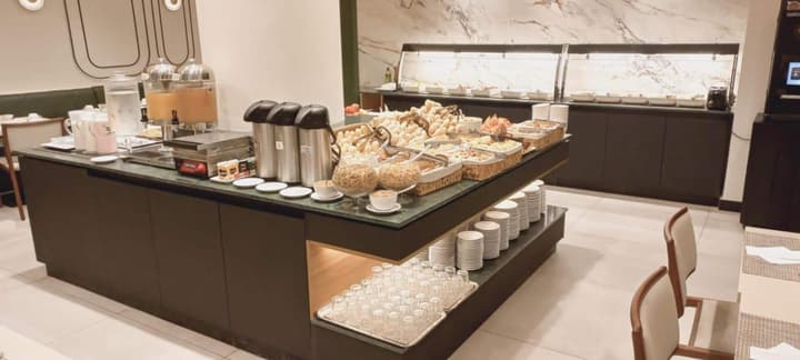 Regency Park Hotel