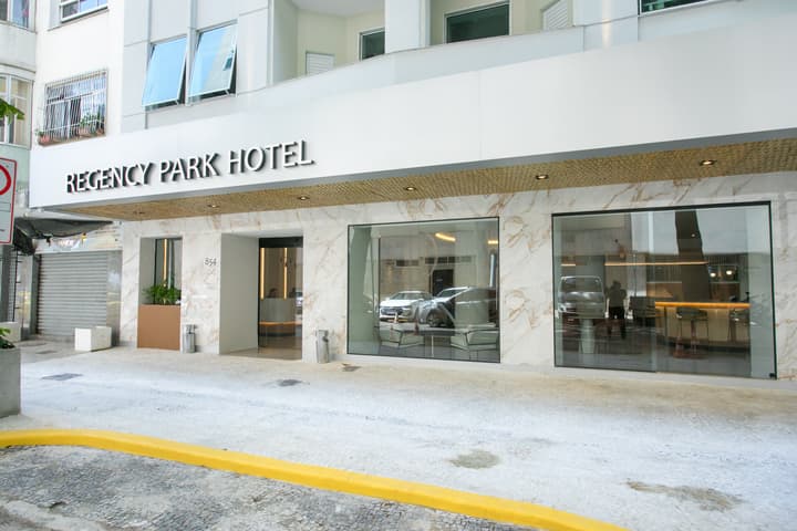 Regency Park Hotel