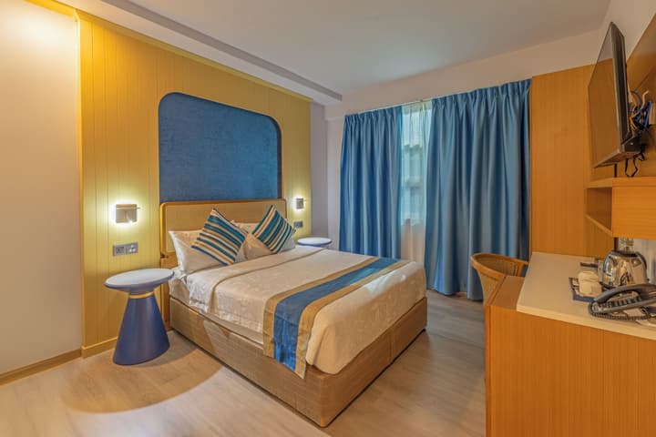 UMET Seaview Hotel Roundtrip Airport Pick up and drop off