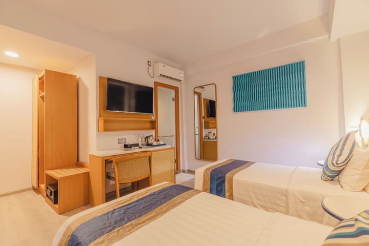 UMET Seaview Hotel Roundtrip Airport Pick up and drop off
